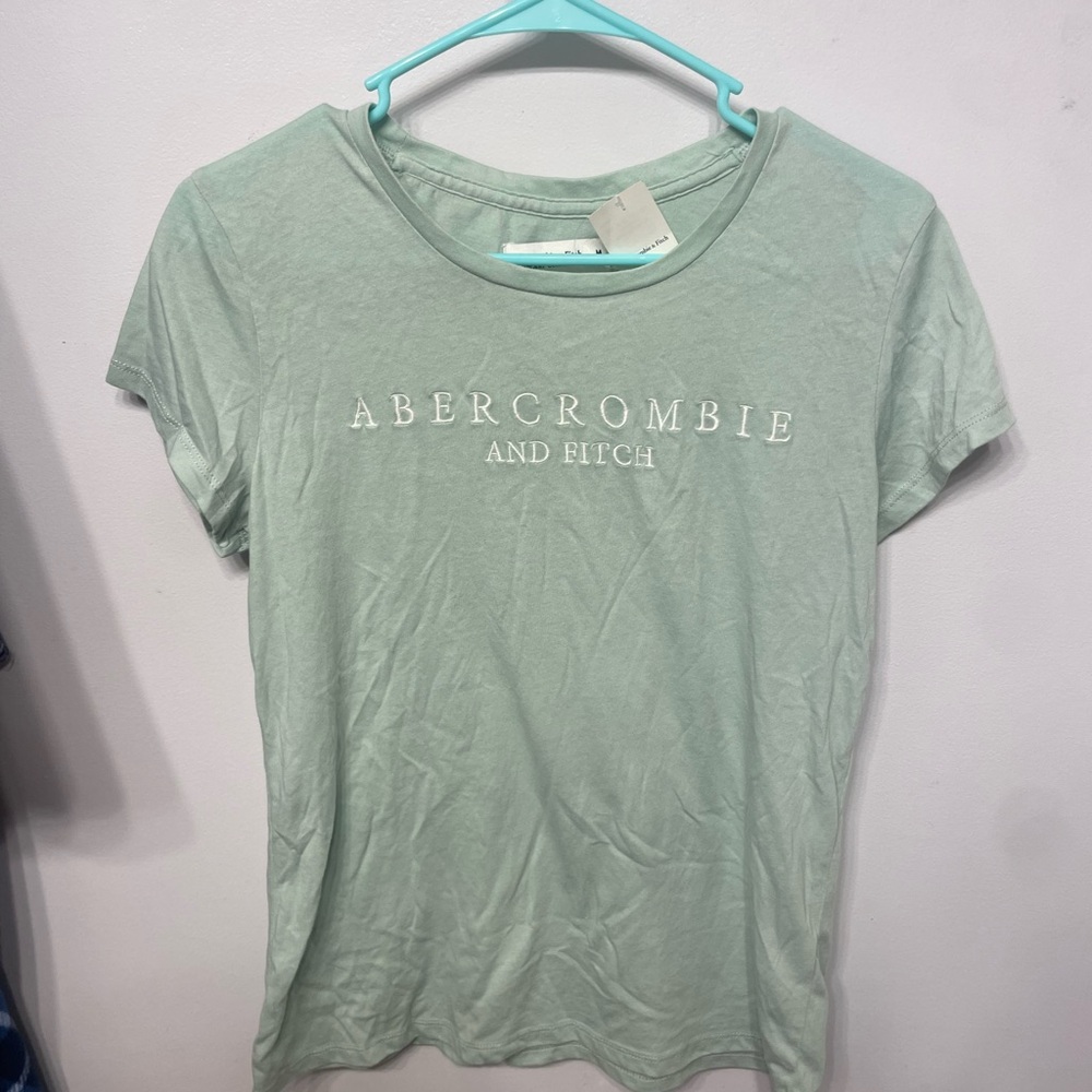 Abercrombie & Fitch Green Crew Neck Fitted Tee
